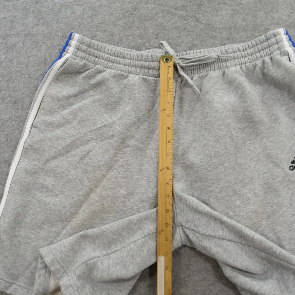 Adidas Shorts Mens 2XL XXL Gray Sweat Fleece 3-Stripe Athletic Pocket Drawstring